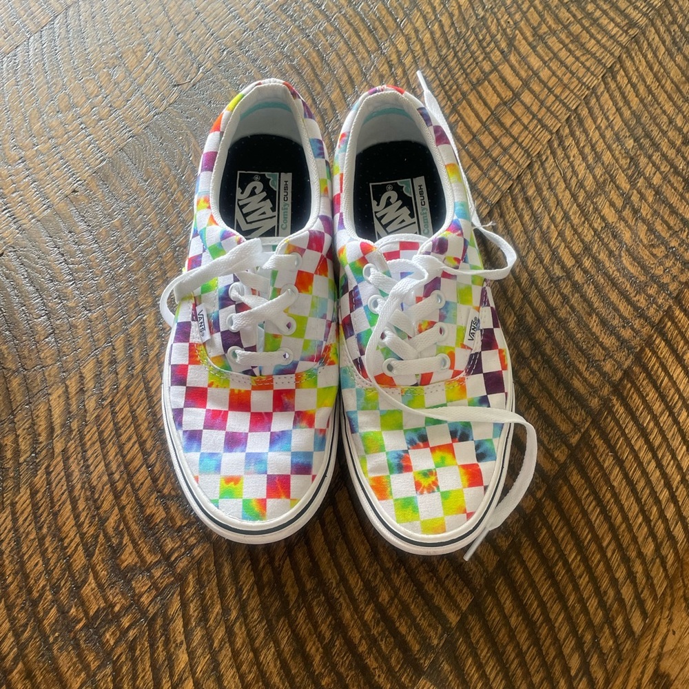 NWOT — VANS ERA TIE DYE SHOES — size 7.5 (Women’s)